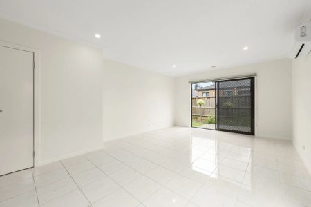 Stylish, Spacious and Low-Maintenance Family Home - Photo 4