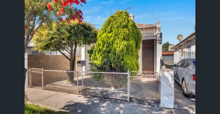 Renovated Two Bedroom Home in Brunswick - Photo 5