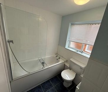3 bedroom semi-detached house to rent - Photo 5