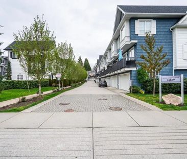 16337 15 AVENUE — 3 Bedroom - Photo 1