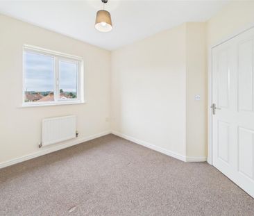 3 bedroom Link detached house to rent - Photo 4