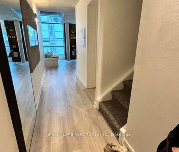 2 Floor Downtown Loft - 1bed/1.5 Bath - Photo 1