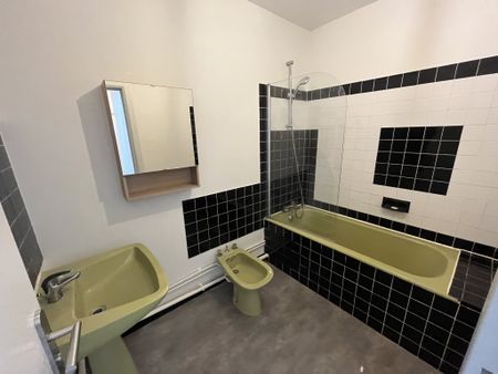 Location Appartement 3 pièces 70m² BOURGES 18000 - Photo 4