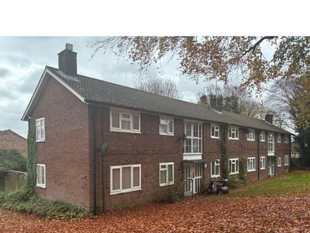 Harwood Hill, Welwyn Garden City - Photo 4