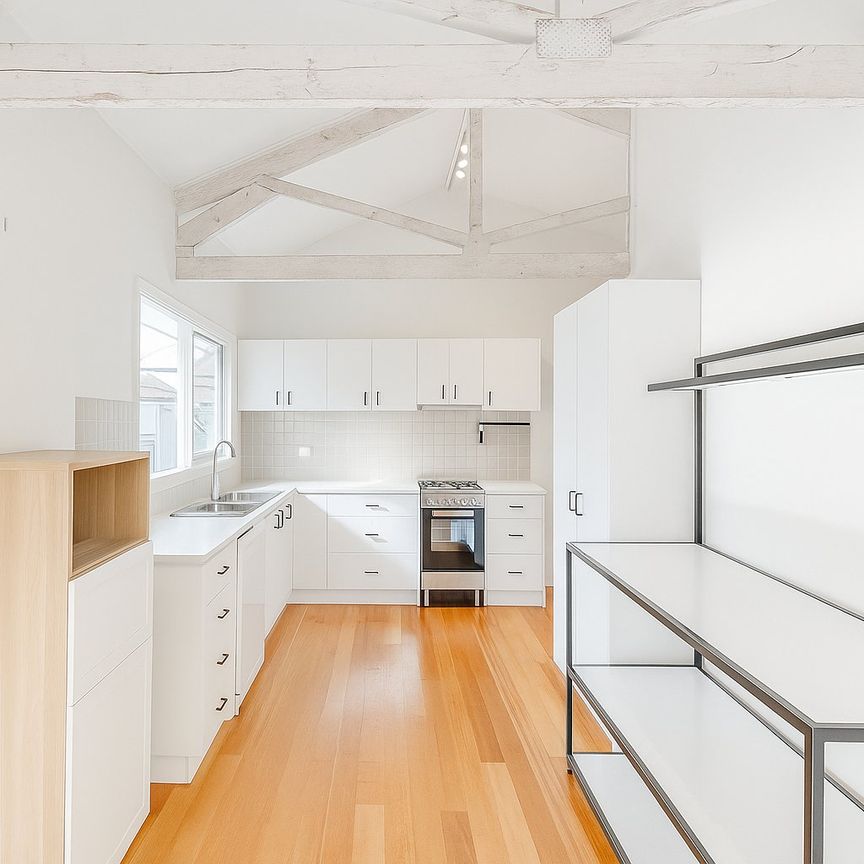 Warm, Inviting and Wonderfully Convenient - Photo 1