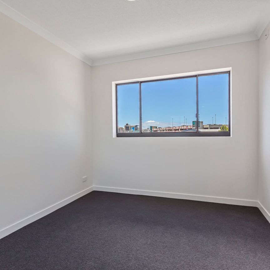 Modern Unit in the Heart of Maroochydore&excl; - Photo 1