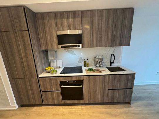 For Lease - 117 Broadway Avenue Unit# 702, Toronto, Ontario - Photo 1