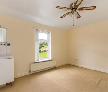 2 bedroom semi-detached house to rent - Photo 6