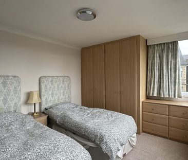 2 Bed Flat - Photo 3