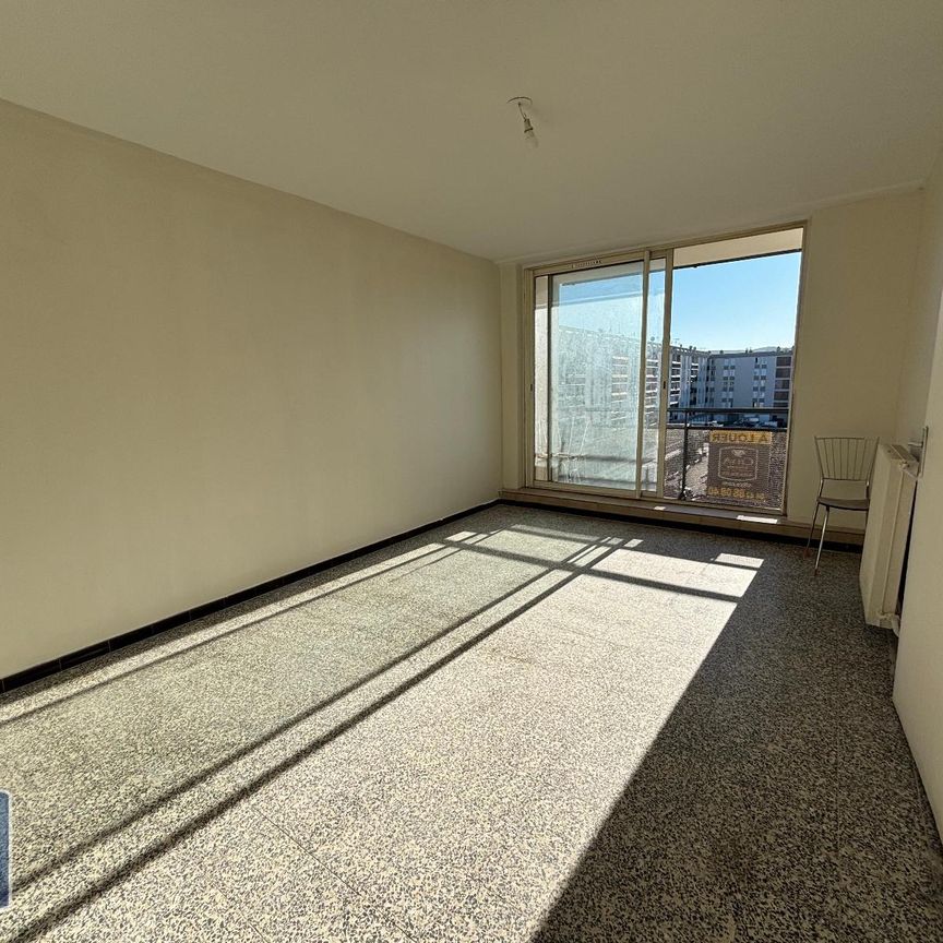 Location Appartement 2 pièces 50m² MARIGNANE 13700 - Photo 1