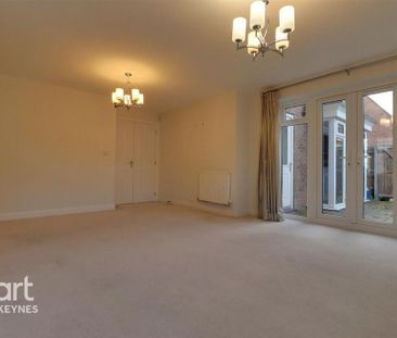 5 bedroom detached house to rent - Photo 1