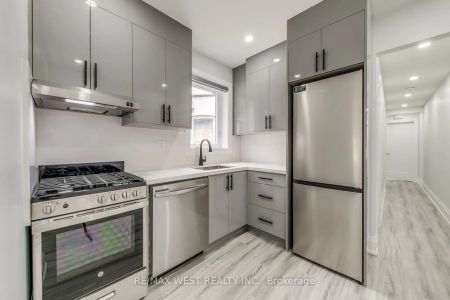 1190 Ossington Avenue #2 - Photo 3