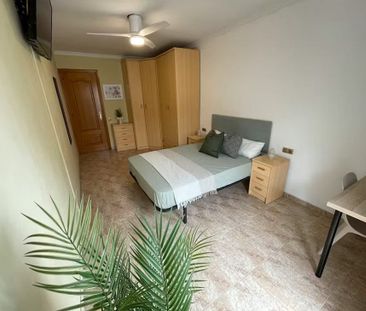 Carrer dAndorra, L'Hospitalet de Llobregat, Catalonia 08906 - Photo 4