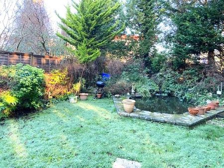 Almond Close, Guildford, GU1 - Photo 4