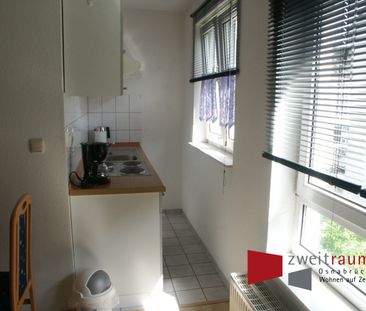 Eversburg-Büren, möbliertes Apartment mit Einbauküche und PKW-Tiefgaragenstellplatz. - Photo 4