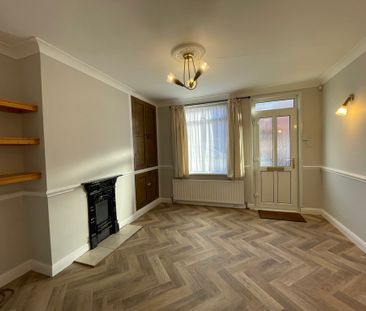 2 bedroom Mid Terraced House to let - Photo 1