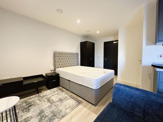 Studio to rent - Photo 1