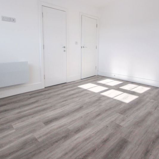 Lorne Park Road, Bournemouth - Photo 1