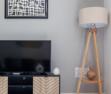 1 bedroom ground floor flat to rent - Photo 4