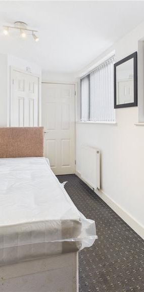 1 bedroom property to rent - Photo 1