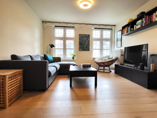 GERENOVEERD APPARTEMENT IN 2020 MET 1 SLAAPKAMER EN TERRAS, in het centrum van de Stad Gent. - Foto 1