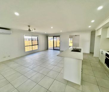 46 Tallowwood Boulevard, Cotswold Hills QLD 4350 - House For Rent -... - Photo 1