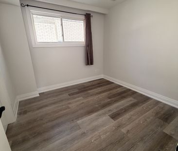 For Lease - 653 Athol Street Unit# Main, Oshawa, Ontario - Photo 2