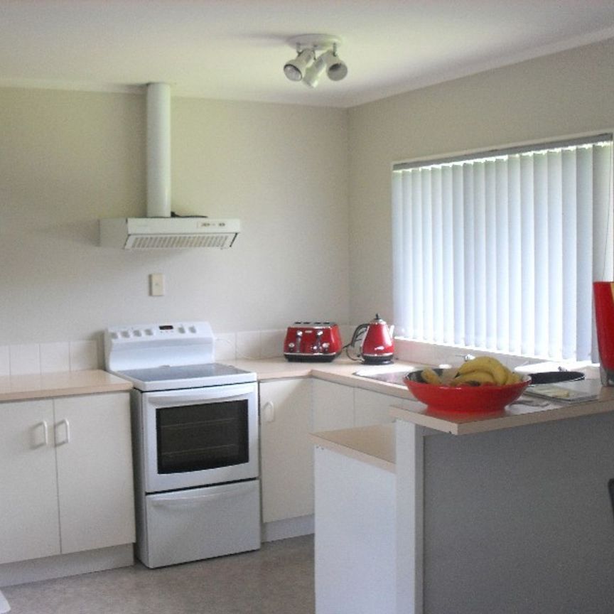 3 Bedroom Burswood Property&excl;&excl; - Photo 1