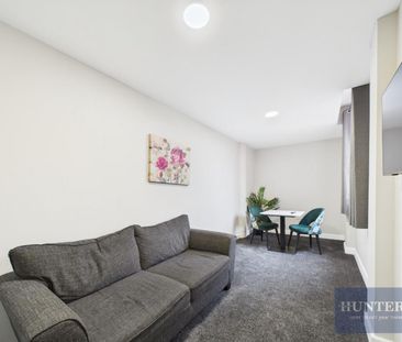 1 bedroom Flat To Let - Photo 4