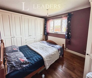 2 bedroom house to rent Smythe Close, Clacton-on-Sea, Essex, CO16 - Photo 5