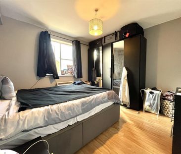 2 Bedroom Flat - Purpose Built To Let - Photo 6