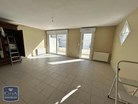 Location Appartement 3 pièces 77m² LA ROCHELLE 17000 - Photo 3