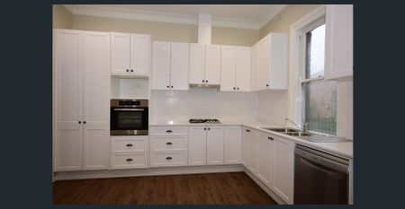 152 Moulder Street Orange NSW 2800 - Photo 3