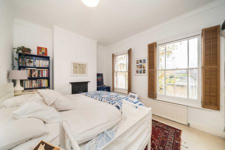 Brassey Square, SW11, London - Photo 3