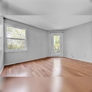 3 Bed 1.5 Bath South Edmonton Townhome with Balcony - Photo 3