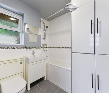 1 bedroom flat to rent - Photo 6
