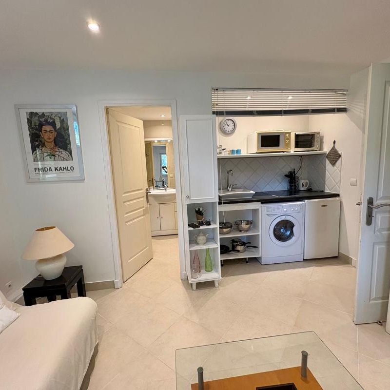 Location Appartement 1 pièce Meublé 27m² NICE 06100 - Photo 1