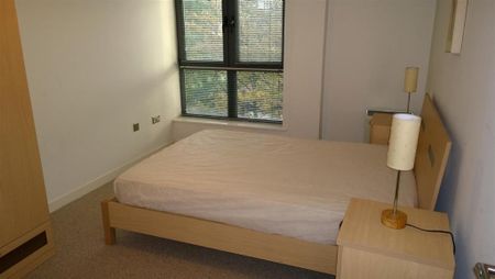 2 bedroom flat to rent - Photo 3