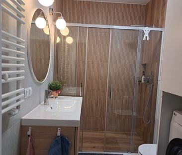 Nowe komfortowe z dużym balkonem i garażem - Photo 2