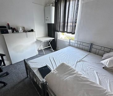 Room in a Shared House, Shrubland Road, E17 - Photo 2