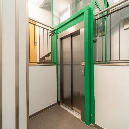 Barrierearm! - 2 Zimmer-Wohnung mit Balkon im gepflegten Aufzugsobjekt - Foto 1
