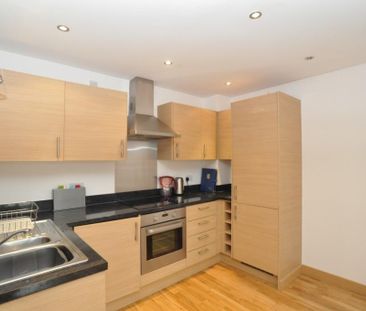 2 bedroom flat to rent - Photo 6