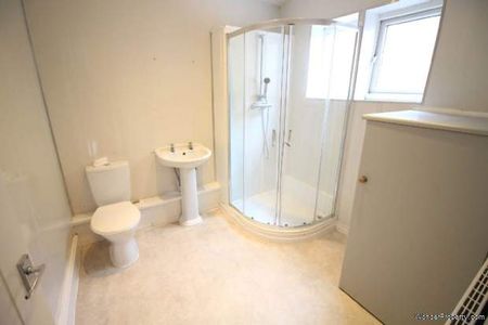 2 bedroom property to rent in Ashton Under Lyne - Photo 5