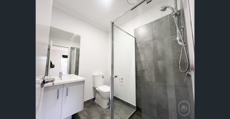 Family Home in a Growing Truganina Community I 3Bed 2Bath 1Car - Photo 3