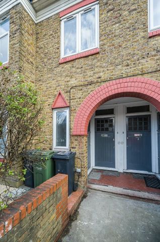 3 bedroom flat to rent - Photo 3