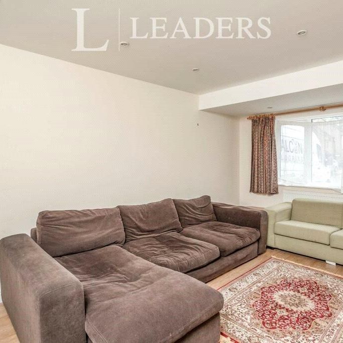 1 bedroom in a house share to rent - Photo 1