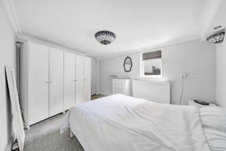 1 Bed Maisonette, Orlop Street, SE10 - Photo 4