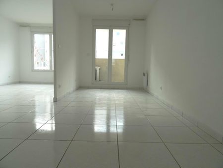 Location Appartement 2 pièces 37m² PERPIGNAN 66000 - Photo 2