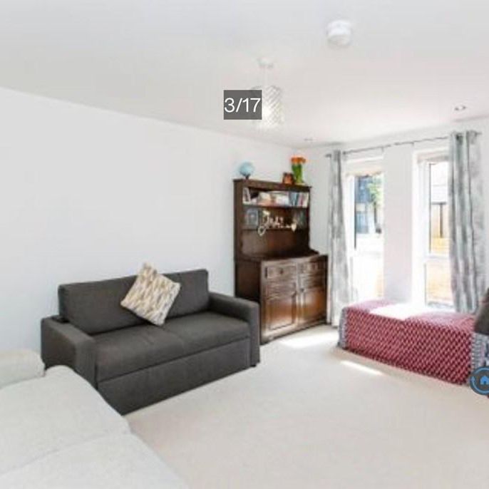 3 bedroom detached house to rent - Photo 1