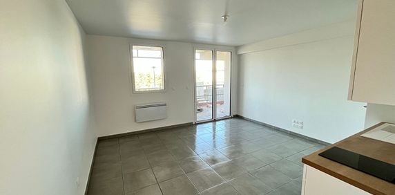 Location Appartement 1 pièce 29m² - Photo 2